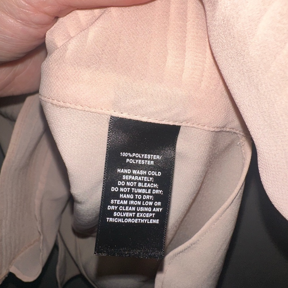 LAFAYETTE‎ 148 Peach Beige Crepe Pleated Plisse Tank Top Medium - Picture 7 of 7